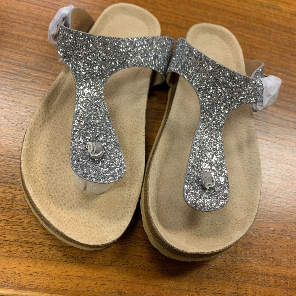 Volatile kids sandals